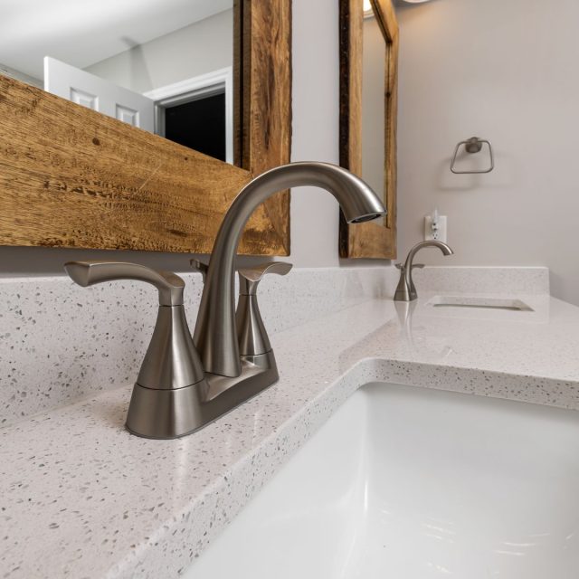 Single-control lavatory faucet, brushed nickel