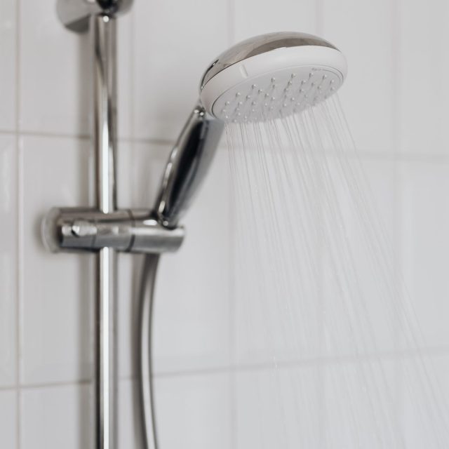 Chrome rain shower head, 250mm — view 2